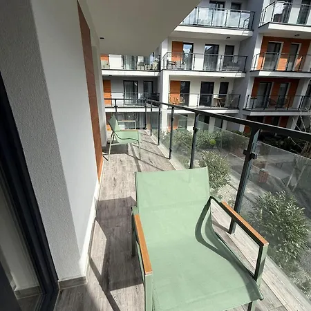 Baltic E5 Z Basenem Apartment